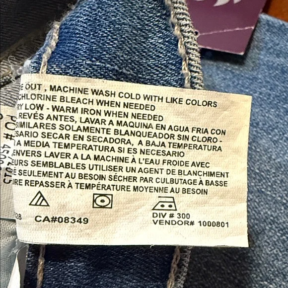 NWT- Gloria Vanderbilt Amanda Jeans - Celestia Wash - Size 18 Short - Picture 7 of 9